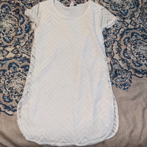 Tops - Picture 11 of 12